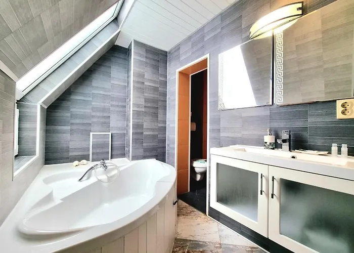 Sea Star Studio-to The Sea Garden Burgaz