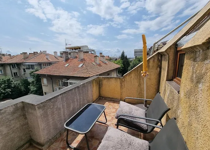 Sea Star Studio-to The Sea Garden *