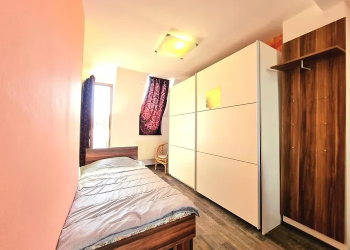 Sea Star Studio-to The Sea Garden *