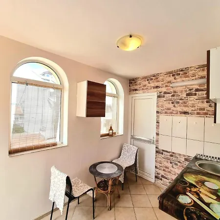 Sea Star Studio-to The Sea Garden Apartment *