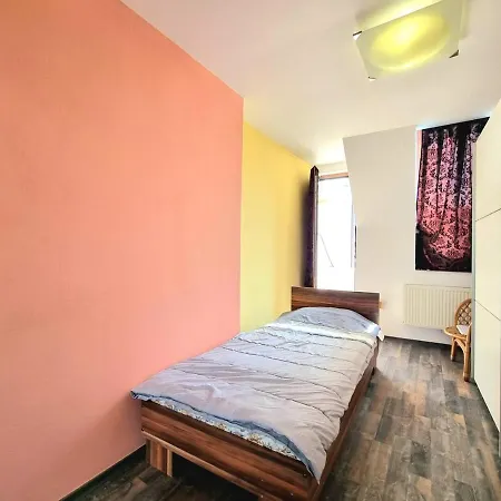 Sea Star Studio-to The Sea Garden Apartment